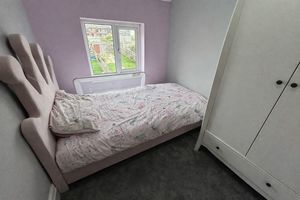 Bedroom- click for photo gallery